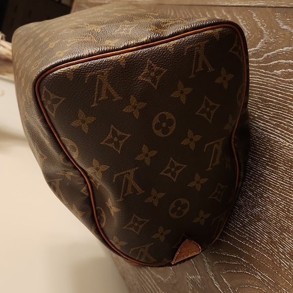 Louis Vuitton Monogram Vintage Speedy 30 Bag - Picture 12 of 16